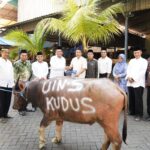 Jaga Warisan Sunan Kudus, UIN Serahkan Kerbau untuk Tradisi Buka Luwur